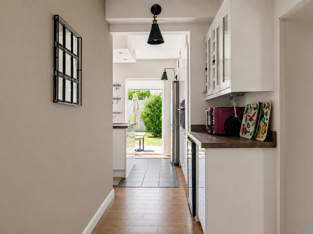 Property photo 2 of 22 Fernhamroadfinals8