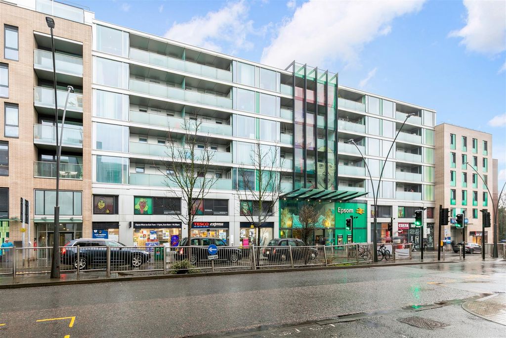 Property photo 1 of 14 Jubilee House