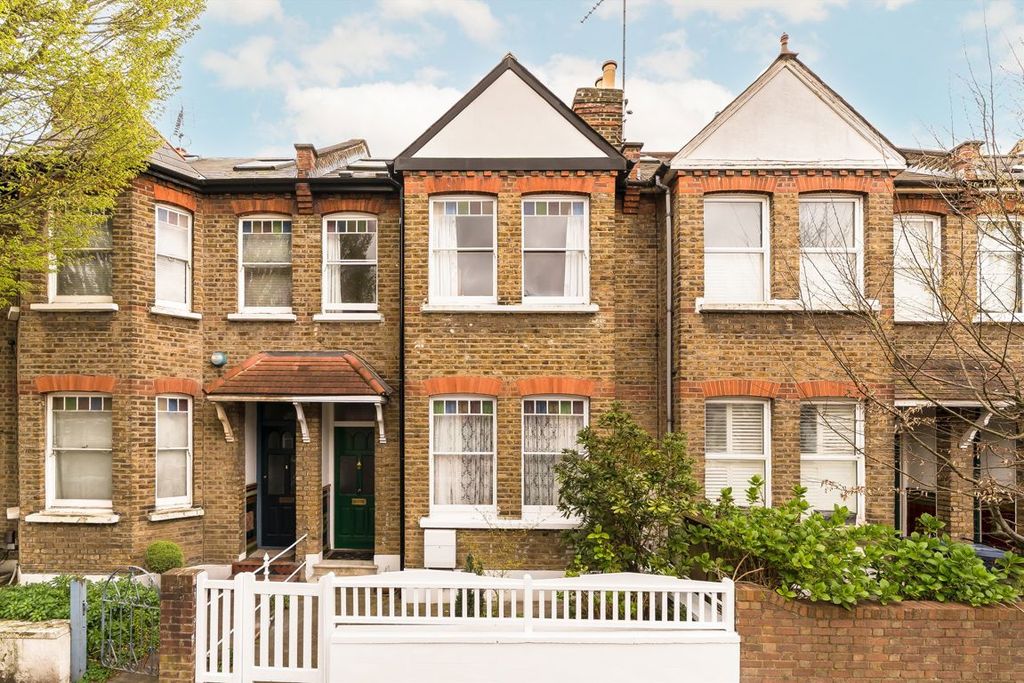 Property photo 1 of 8