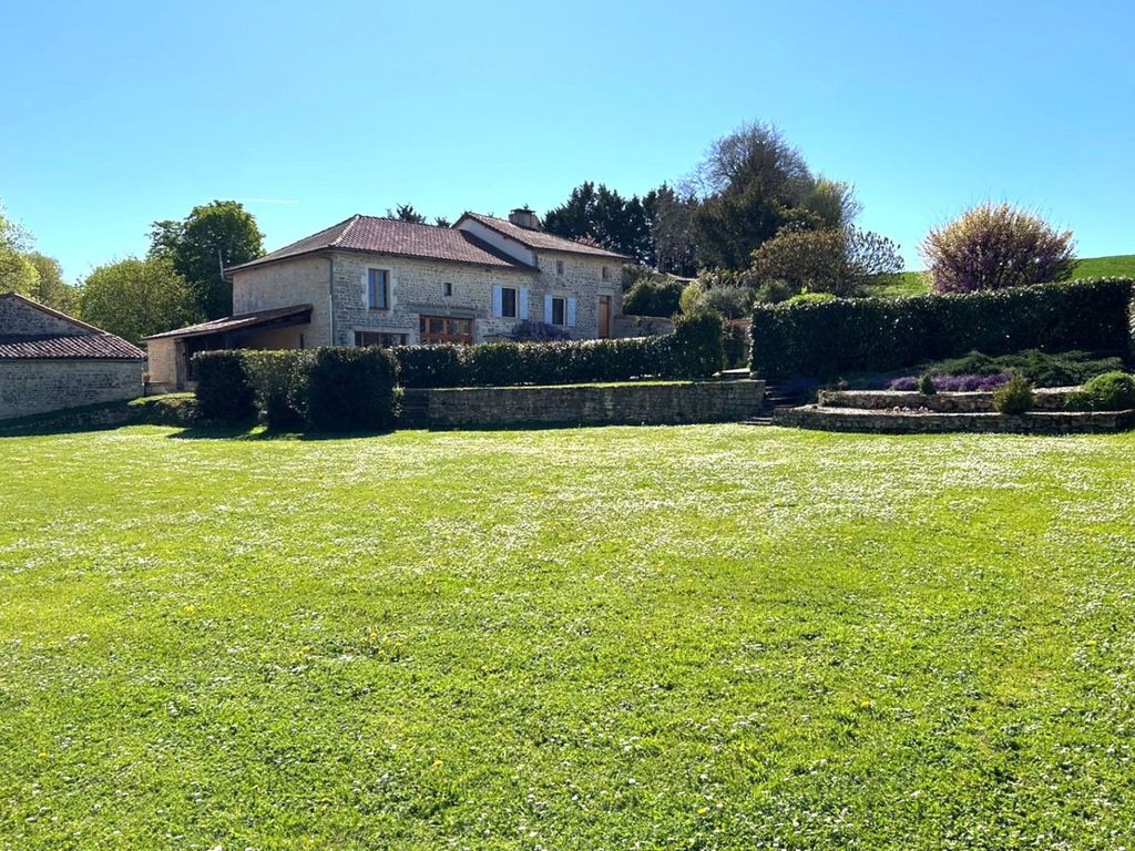 Property photo 1 of 25