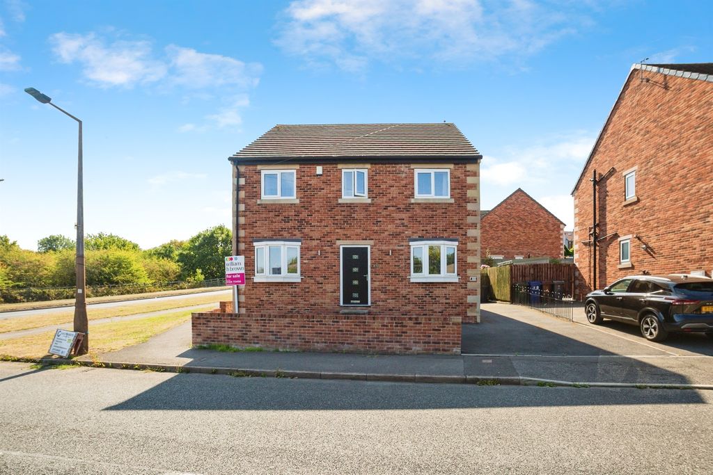 Property photo 1 of 17