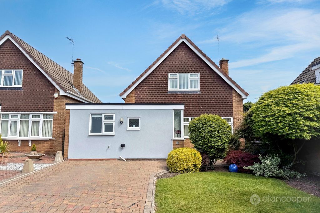 Property photo 1 of 28 2211180
