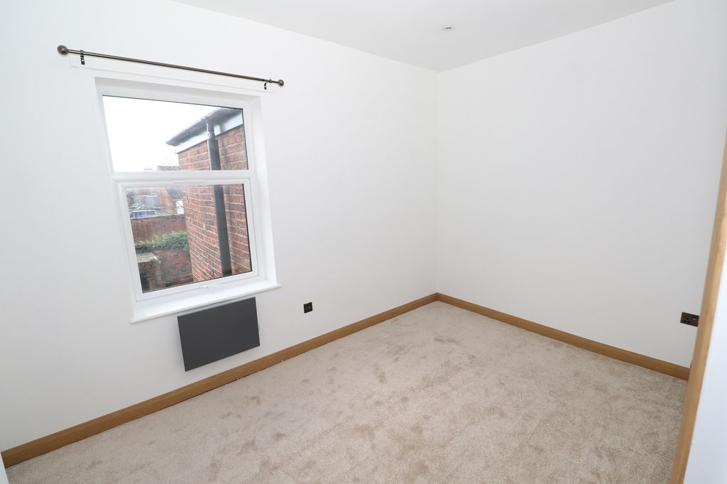 Property photo 3 of 11 Bedroom 1