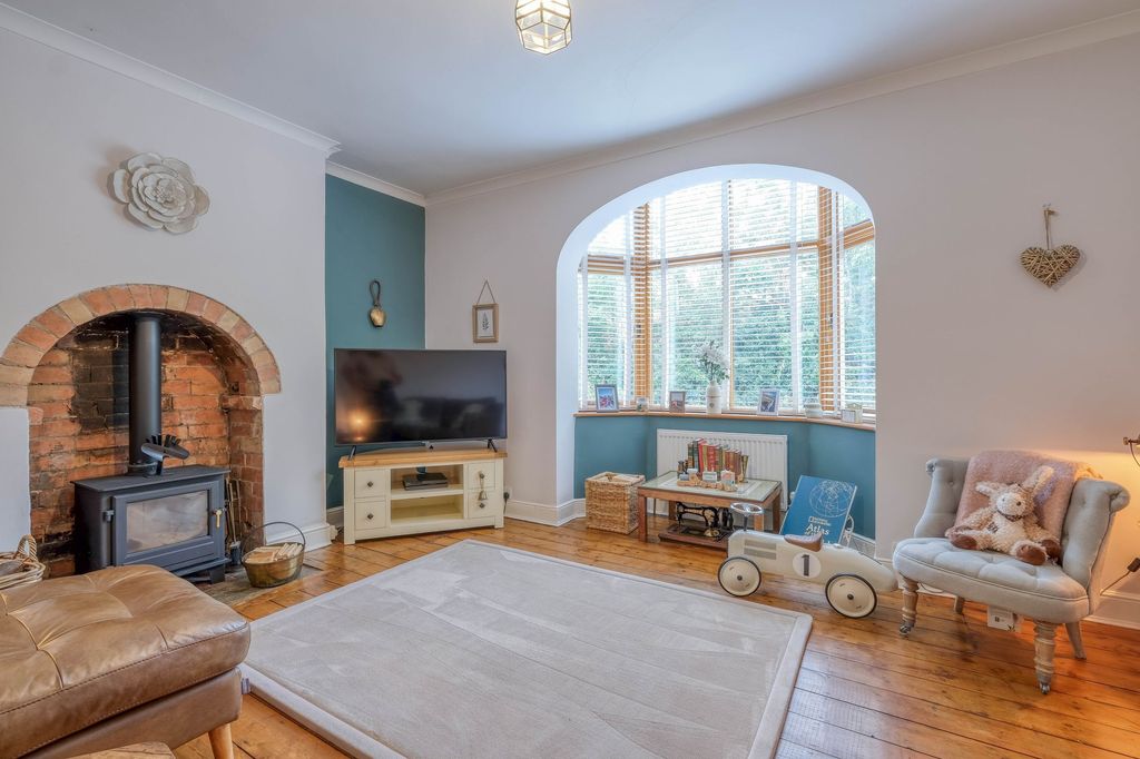 Property photo 3 of 17