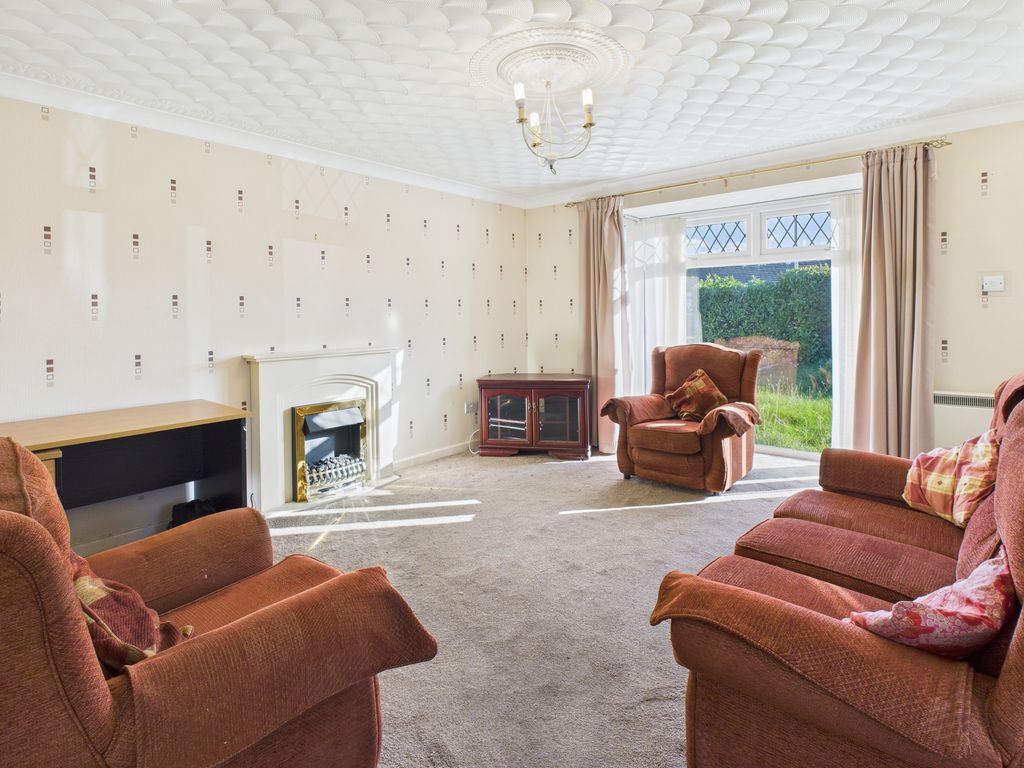 Property photo 2 of 12 Lounge