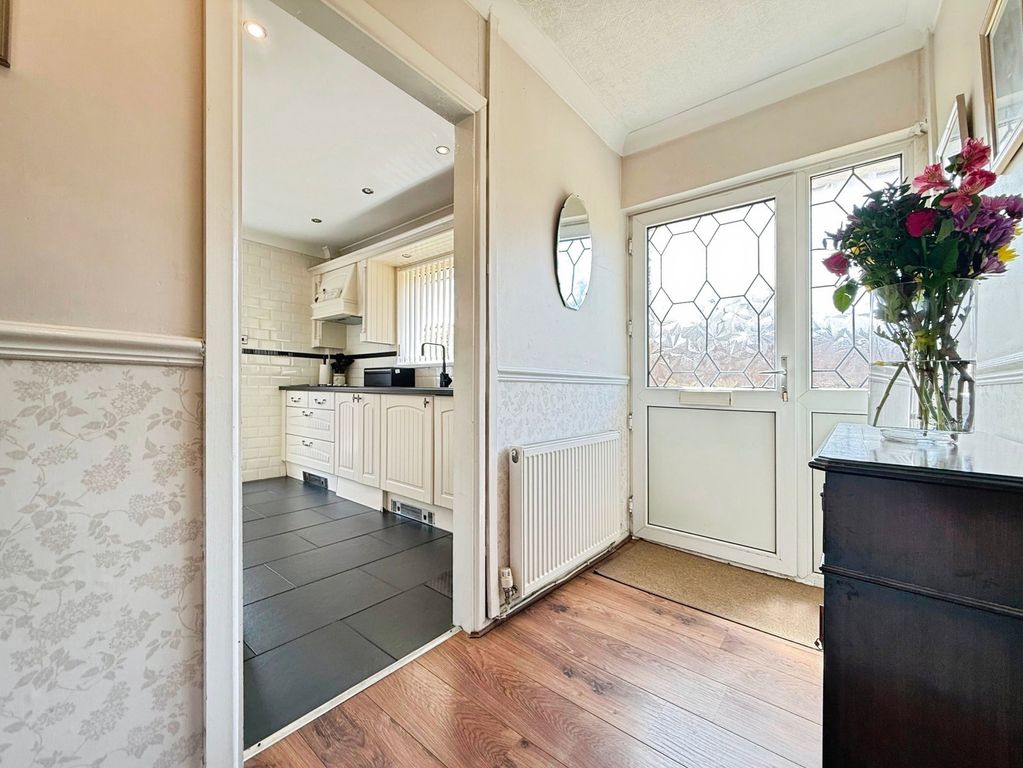Property photo 2 of 32