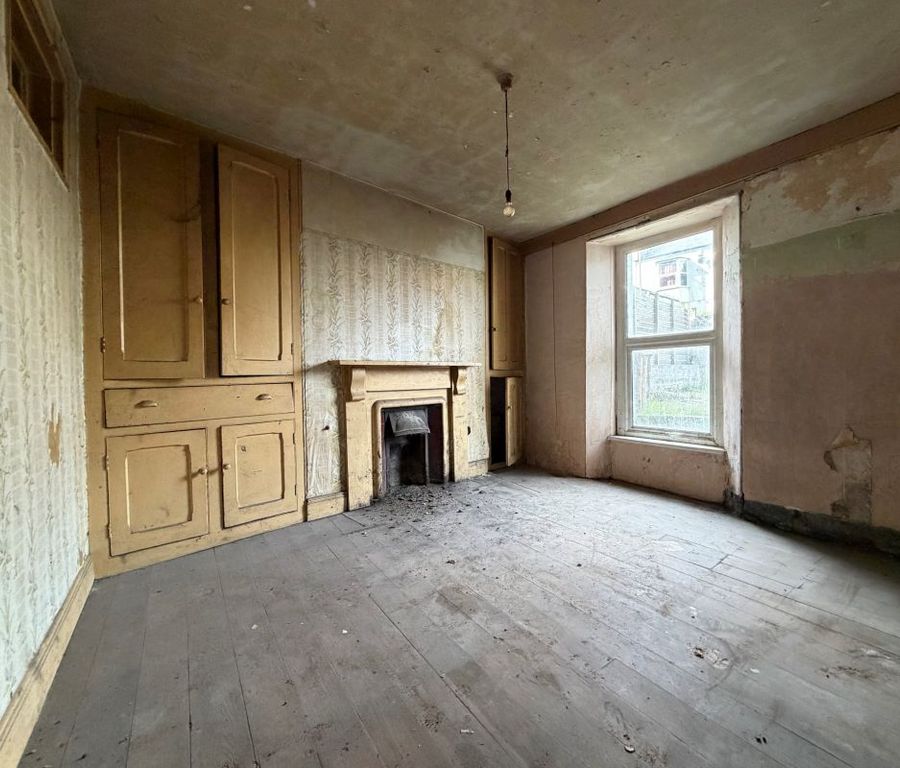 Property photo 3 of 11