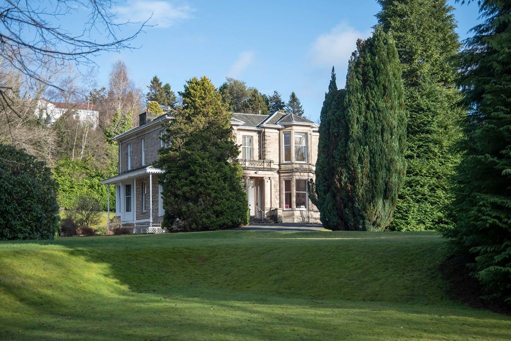 Property photo 1 of 19