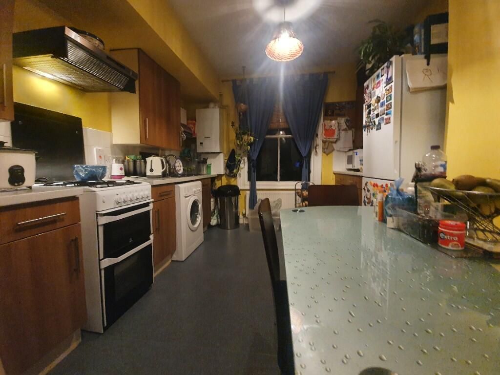 Property photo 2 of 6