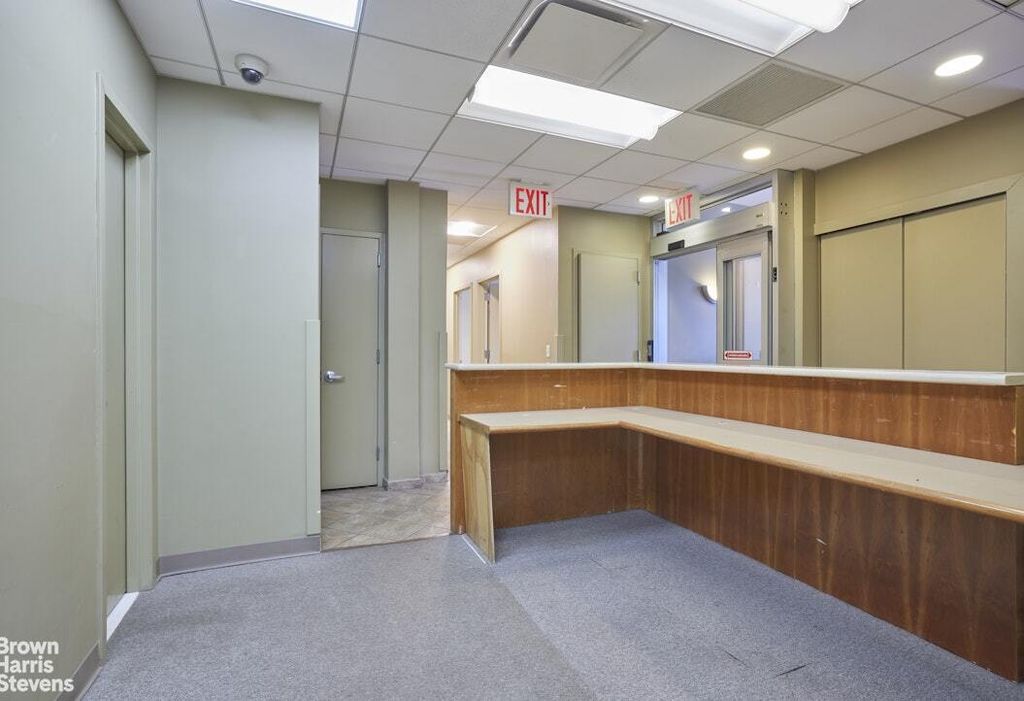 Property photo 3 of 8 <Alttext/>
