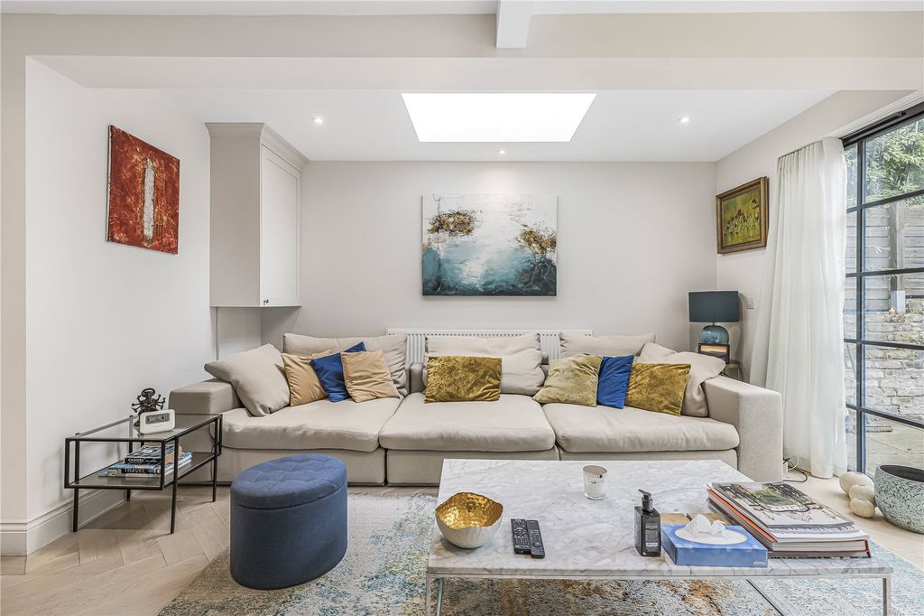 Property photo 2 of 17 Picture No. 31