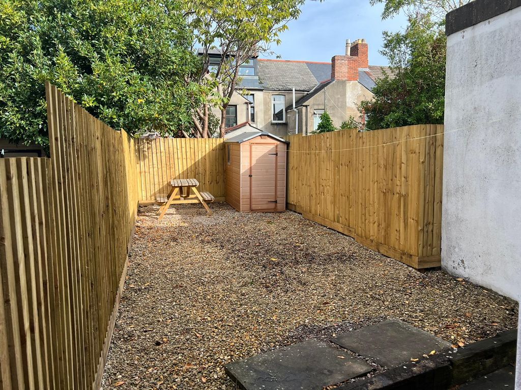 Property photo 1 of 8 Garden