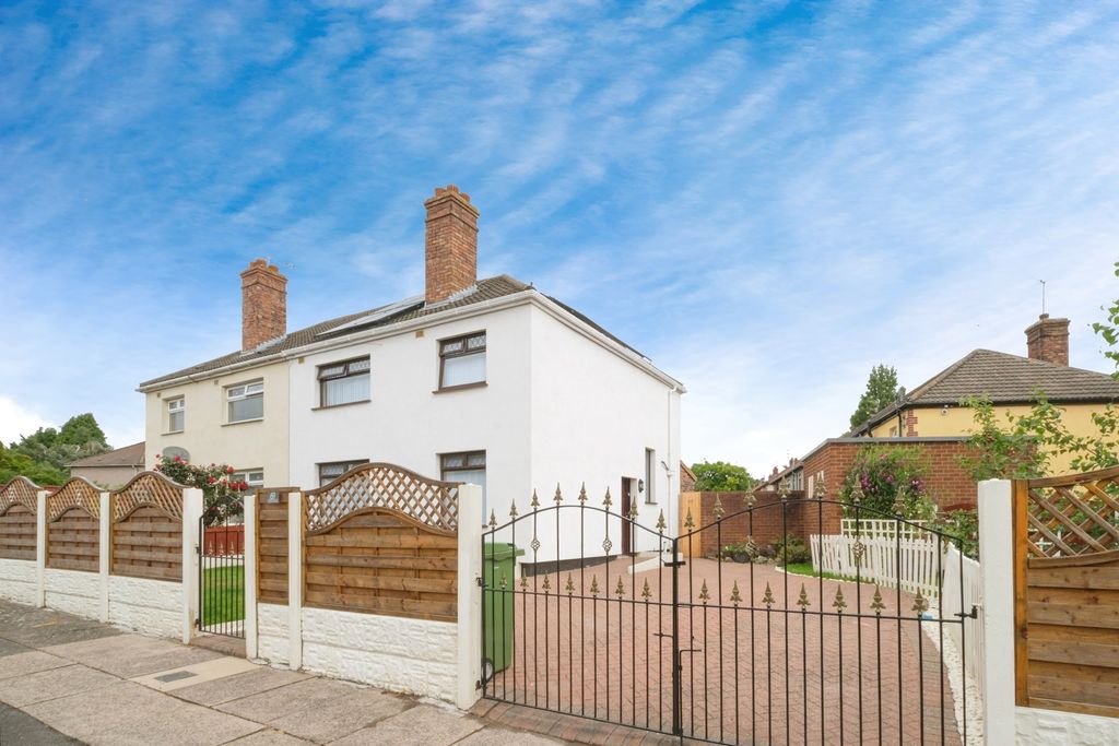 Property photo 2 of 19 Photo