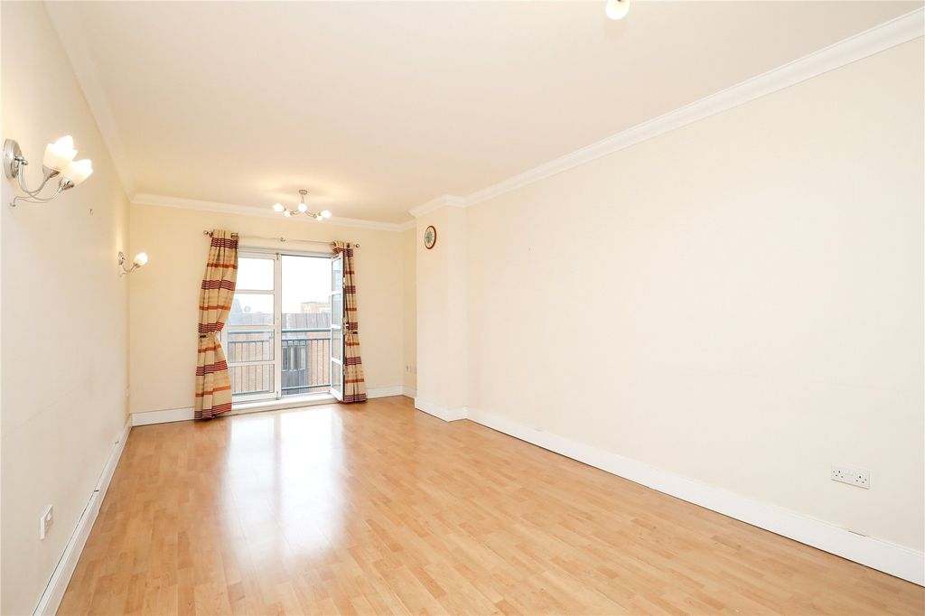 Property photo 3 of 11 Picture No. 04