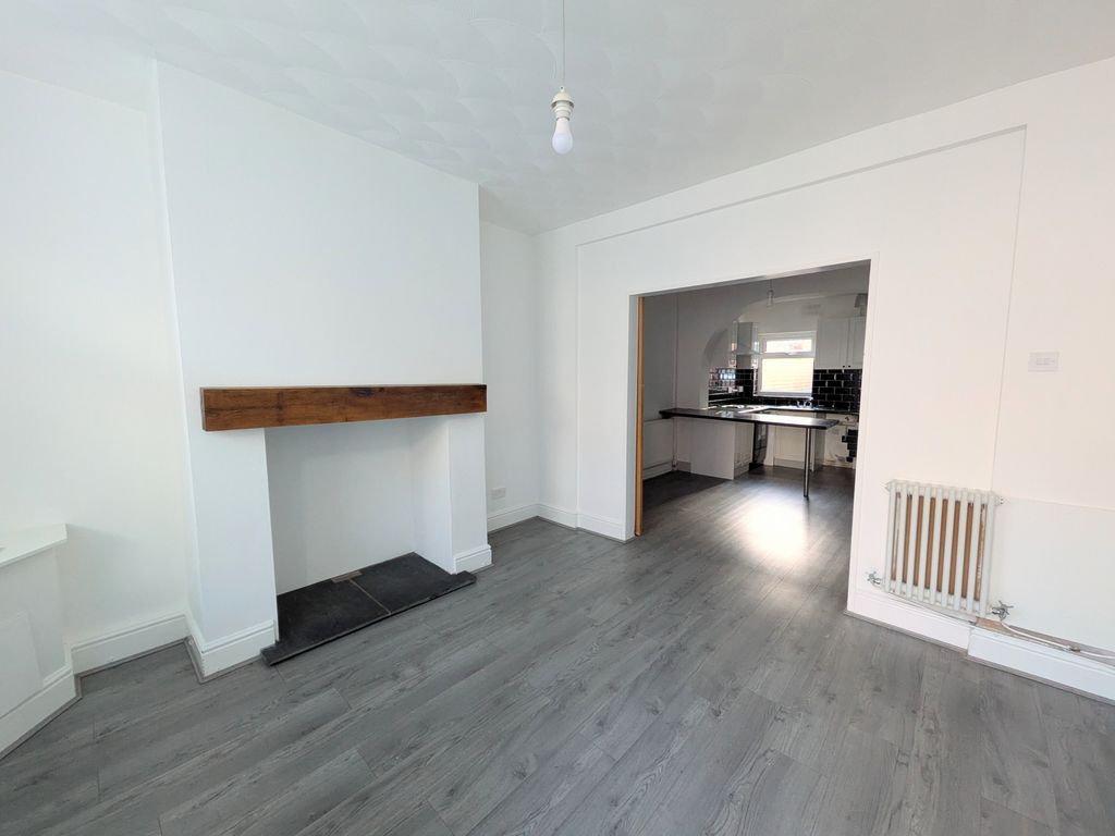 Property photo 2 of 10 Pxl_20260114_101940466~2