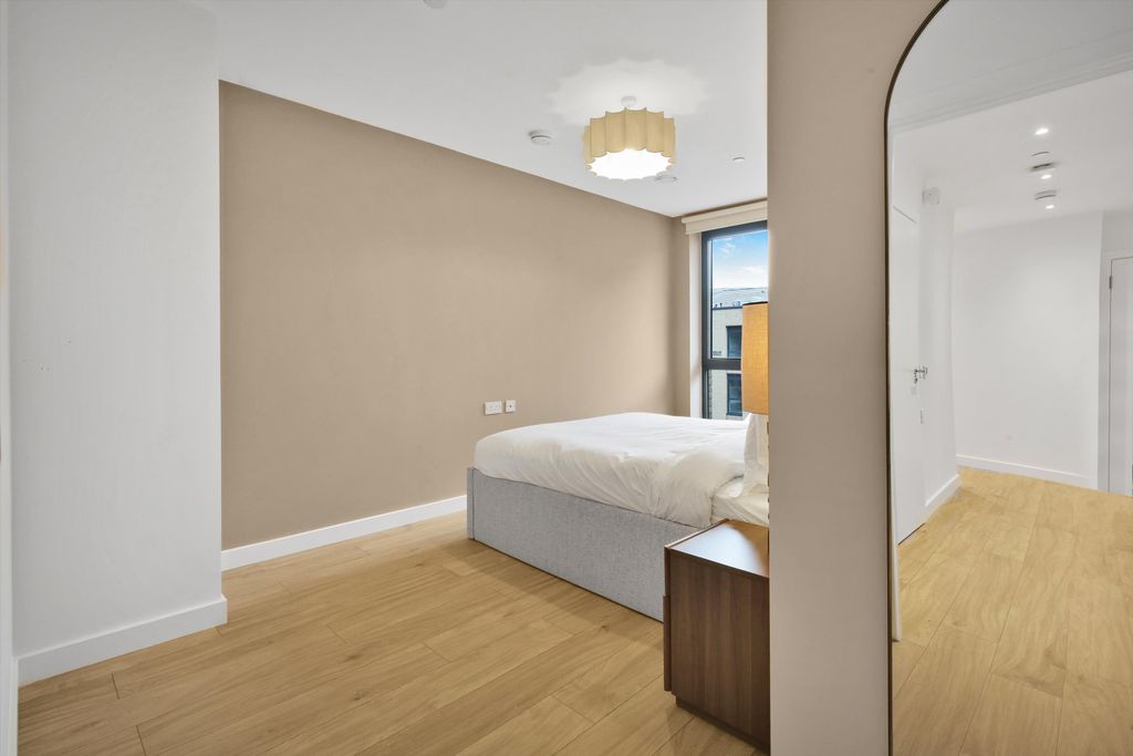 Property photo 1 of 33 Image