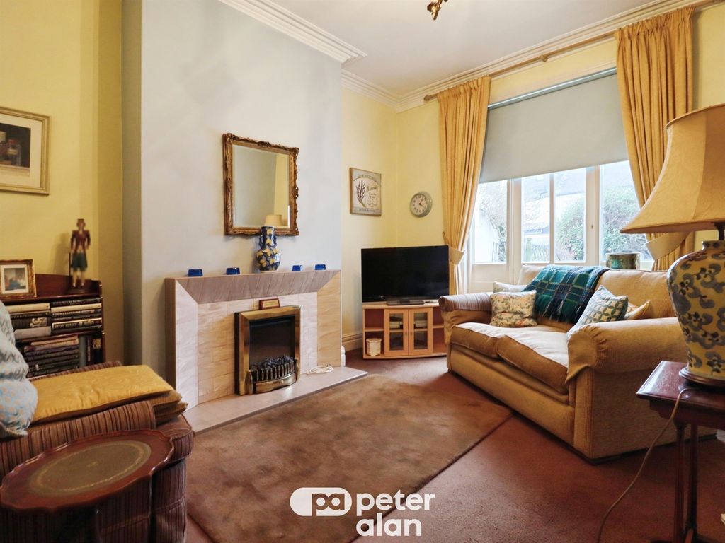 Property photo 3 of 20