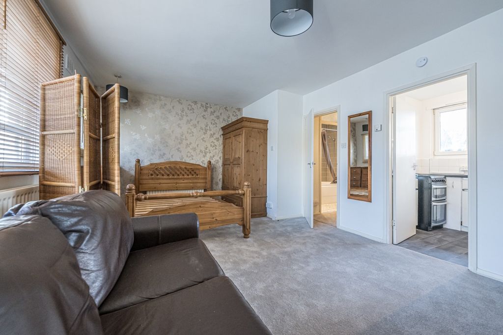 Property photo 1 of 28 2025250