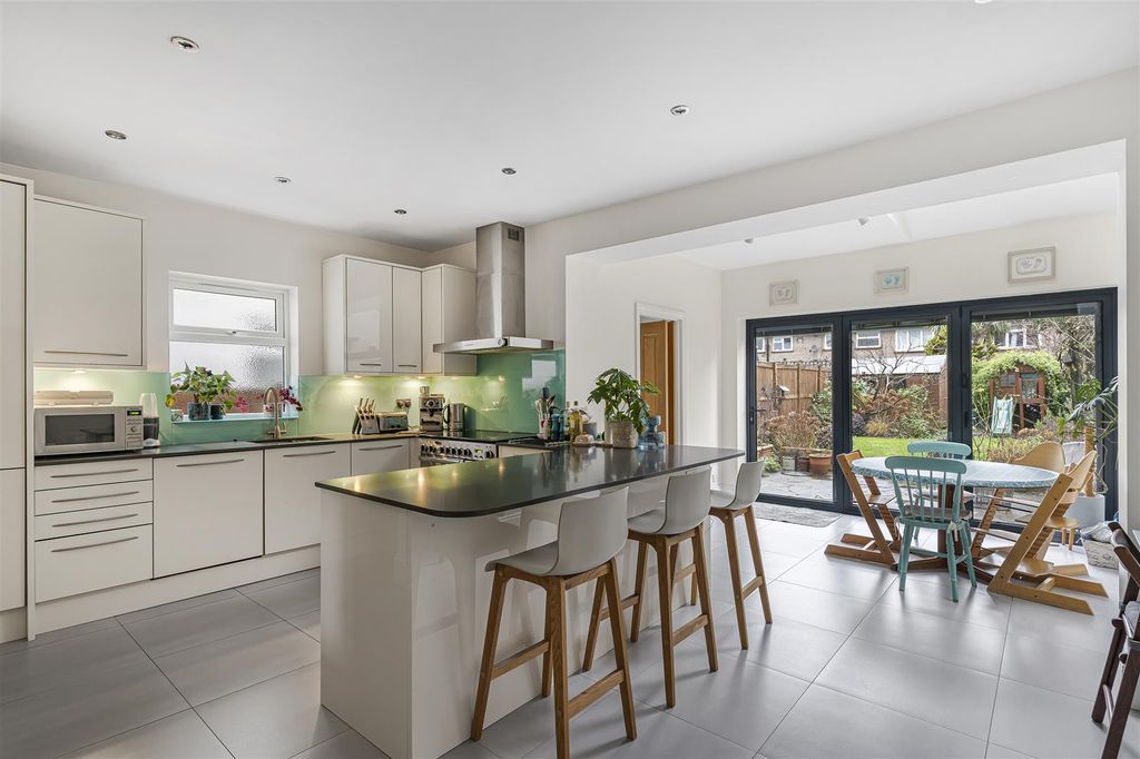 Property photo 2 of 22 21_71093.Jpg