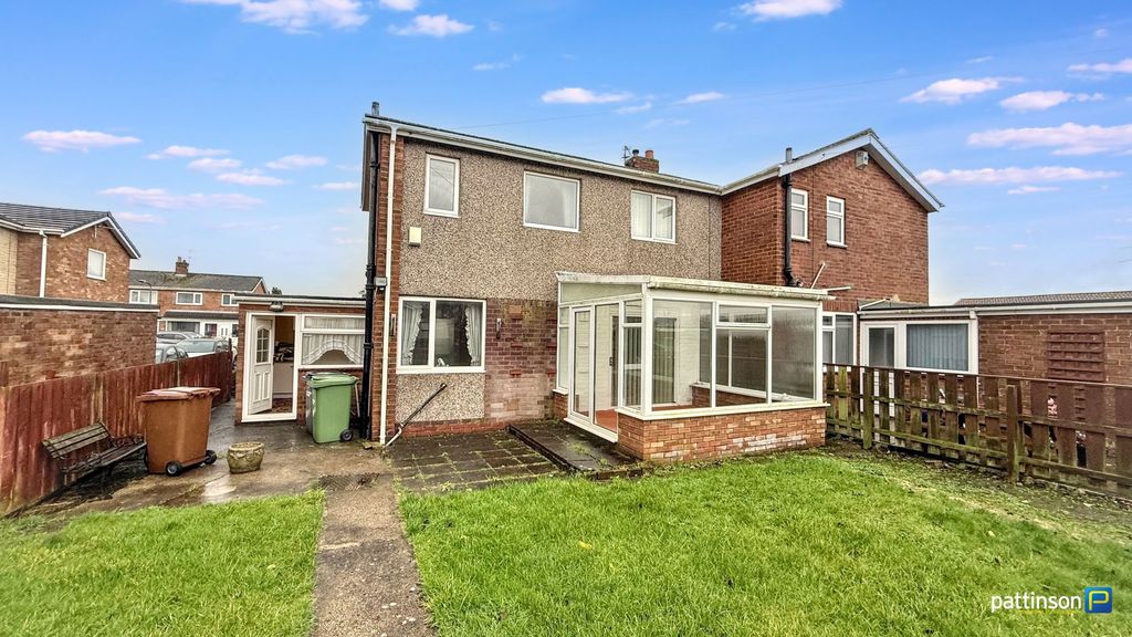 Property photo 2 of 21