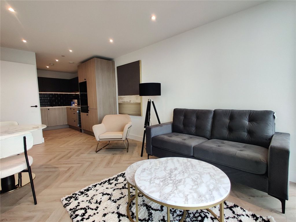 Property photo 3 of 42 Picture 3