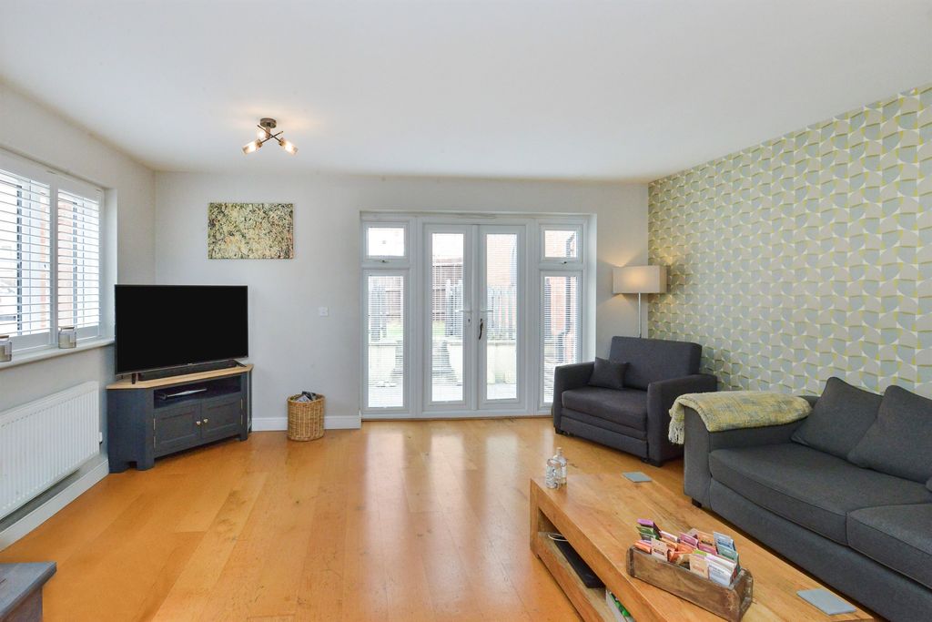 Property photo 2 of 16