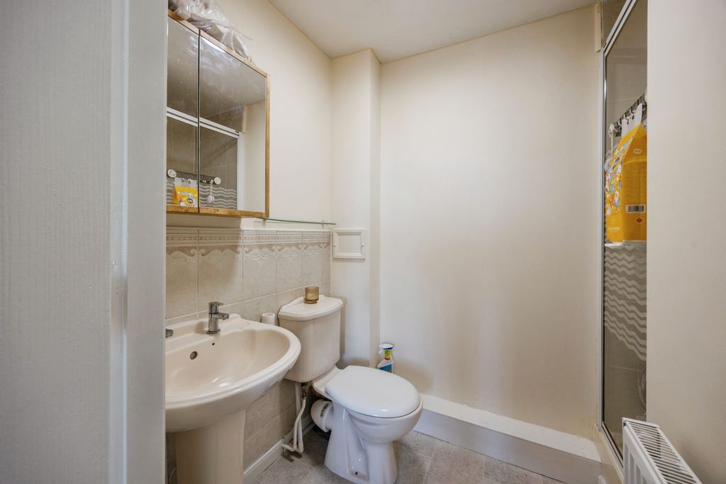 Additional image 8 of 3 bed flat for saleLindsay Gardens, Bathgate EH48