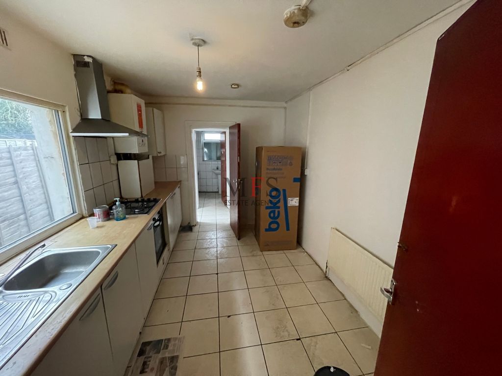 Property photo 2 of 12 Photo 5