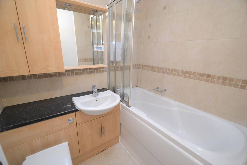 Property photo 3 of 7 Photo