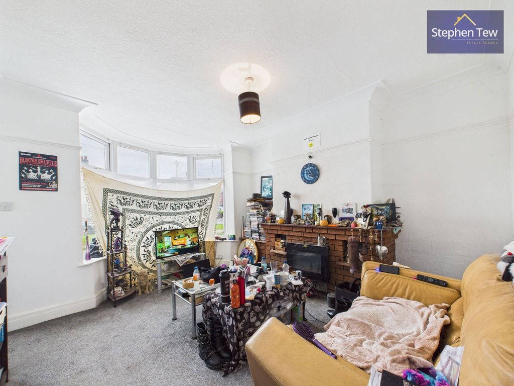 Property photo 2 of 6