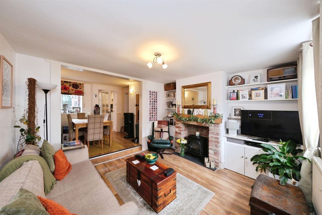 Property photo 2 of 16