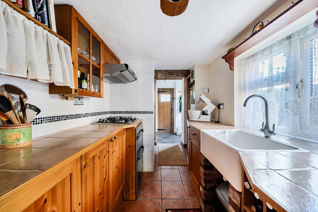 Property photo 3 of 21 Kitchen
