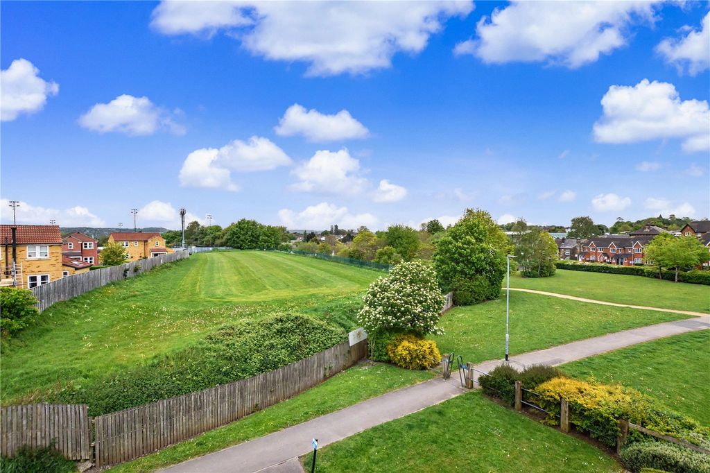 Additional image 9 of 2 bed flat for salePavilion Gardens, Farsley, Pudsey LS28