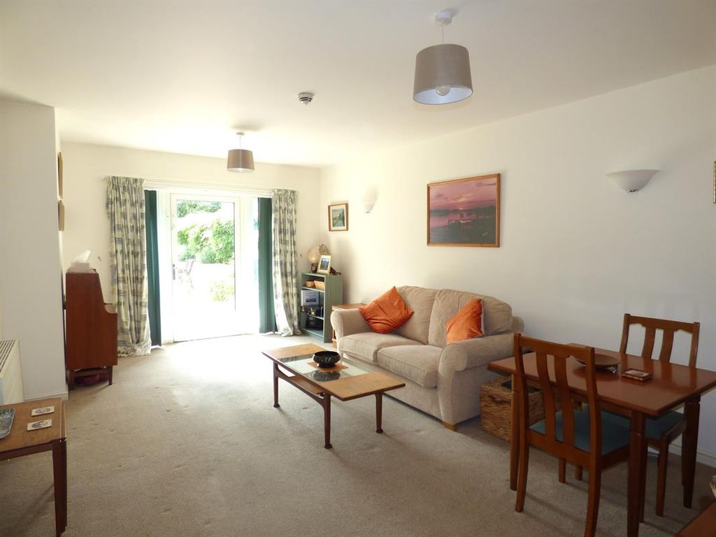 Property photo 3 of 9 Photo 11