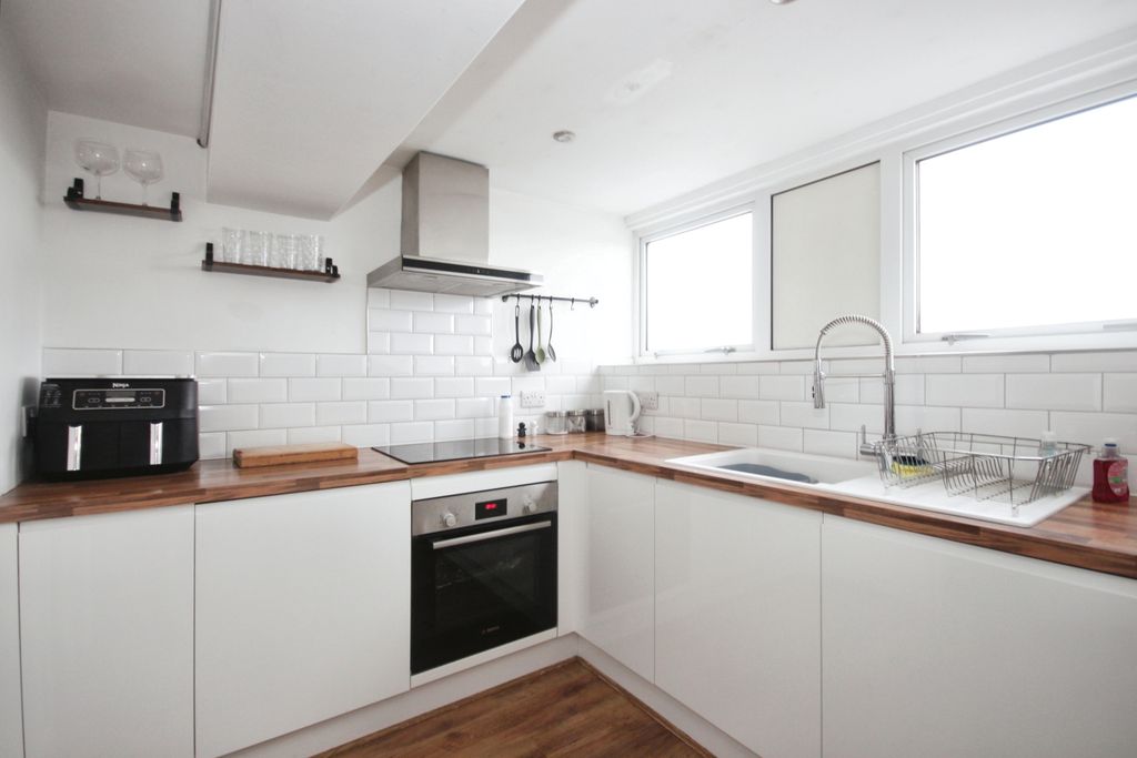 Property photo 2 of 16 Photography