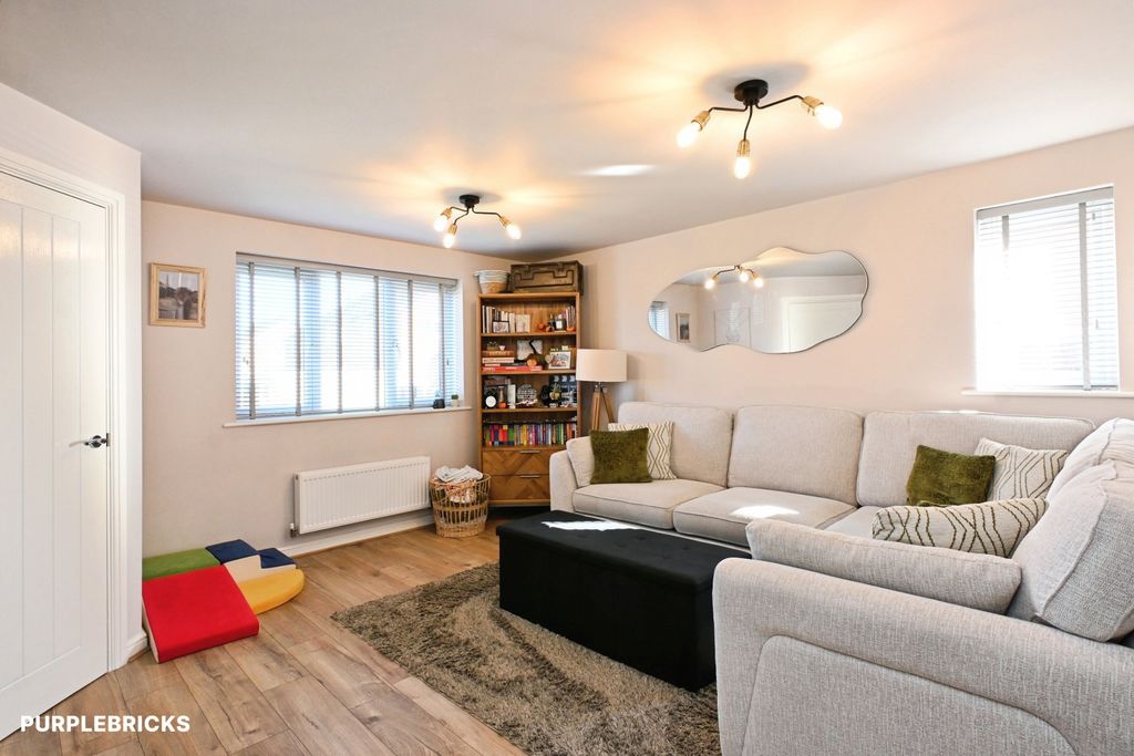 Property photo 3 of 17