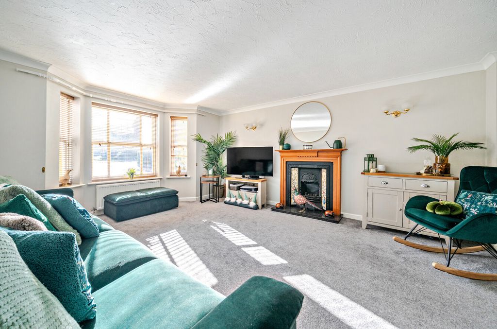 Property photo 2 of 16 1406486-1-69832F8...