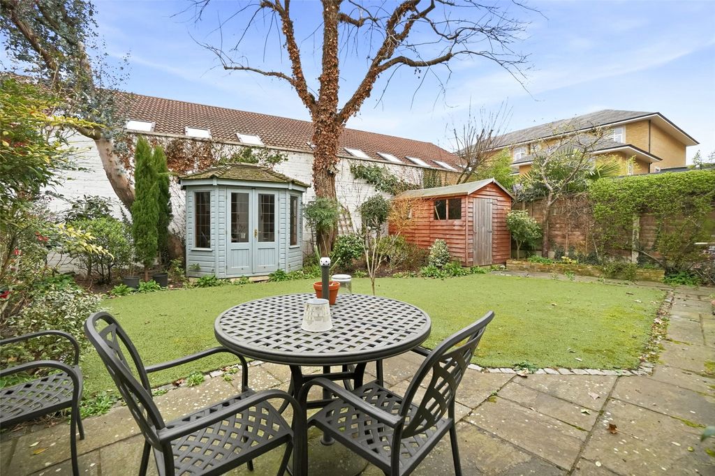 Additional image 12 of 4 bed semi-detached house for salePark Road, Hampton Hill TW12