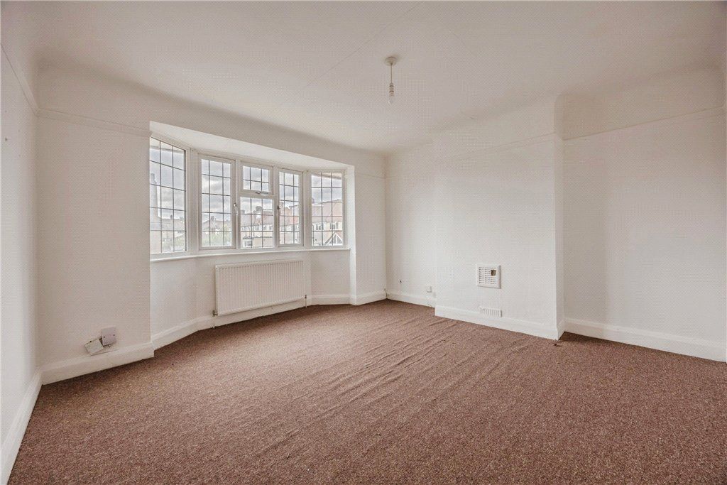 Property photo 2 of 9 Picture No. 16