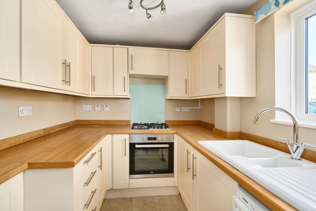 Property photo 3 of 14
