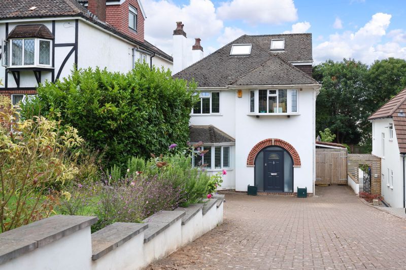 Property photo 2 of 18 External