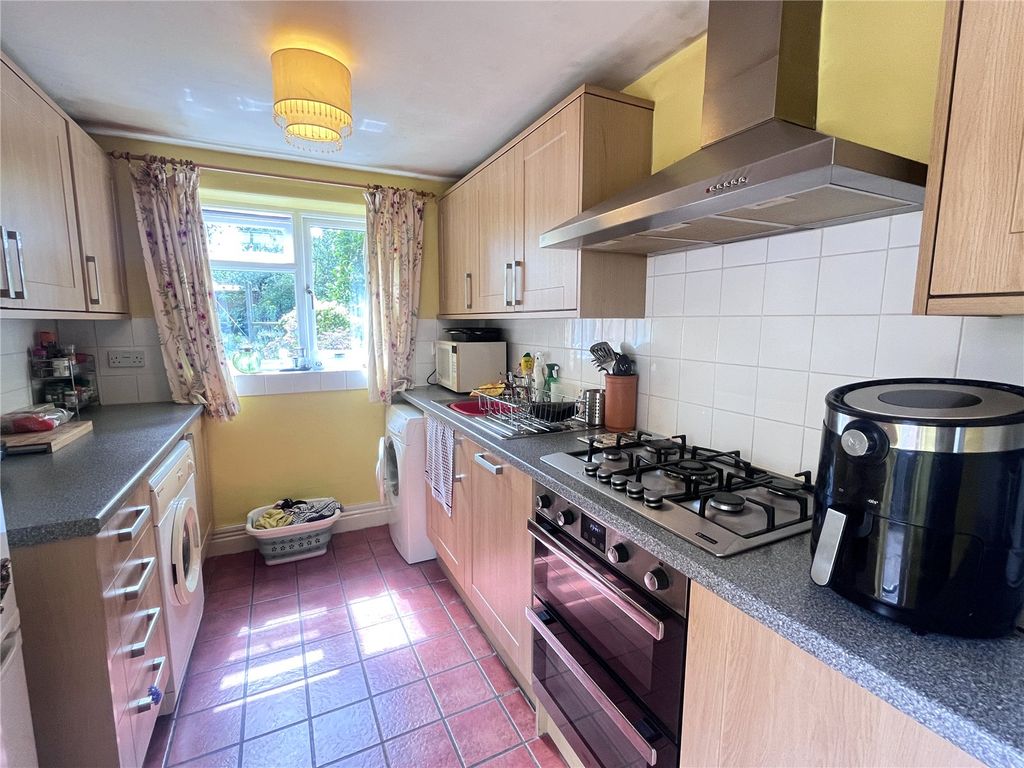 Property photo 3 of 16 Picture No. 17