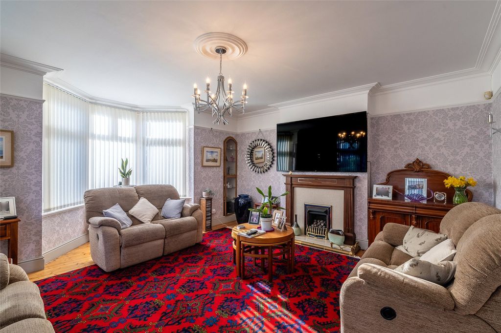 Property photo 3 of 60 Picture No. 93