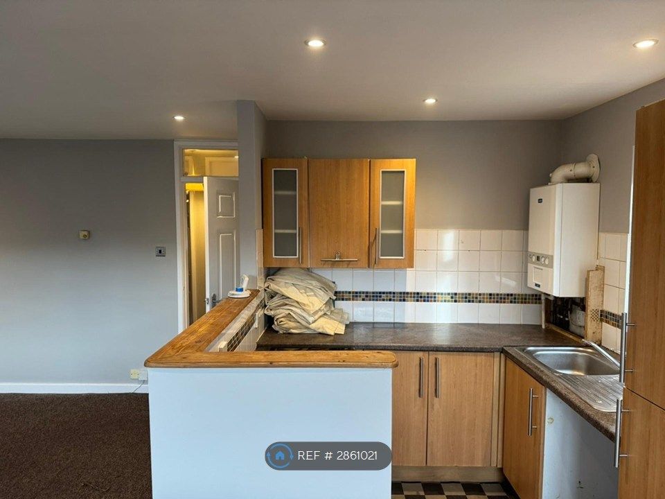 Property photo 3 of 7 Kitchen