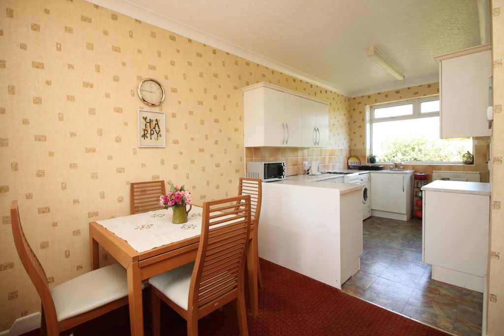 Property photo 3 of 24