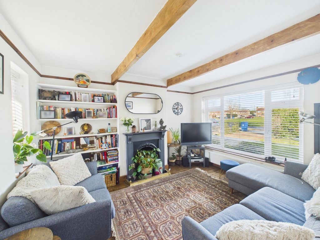 Property photo 1 of 14 Living Room