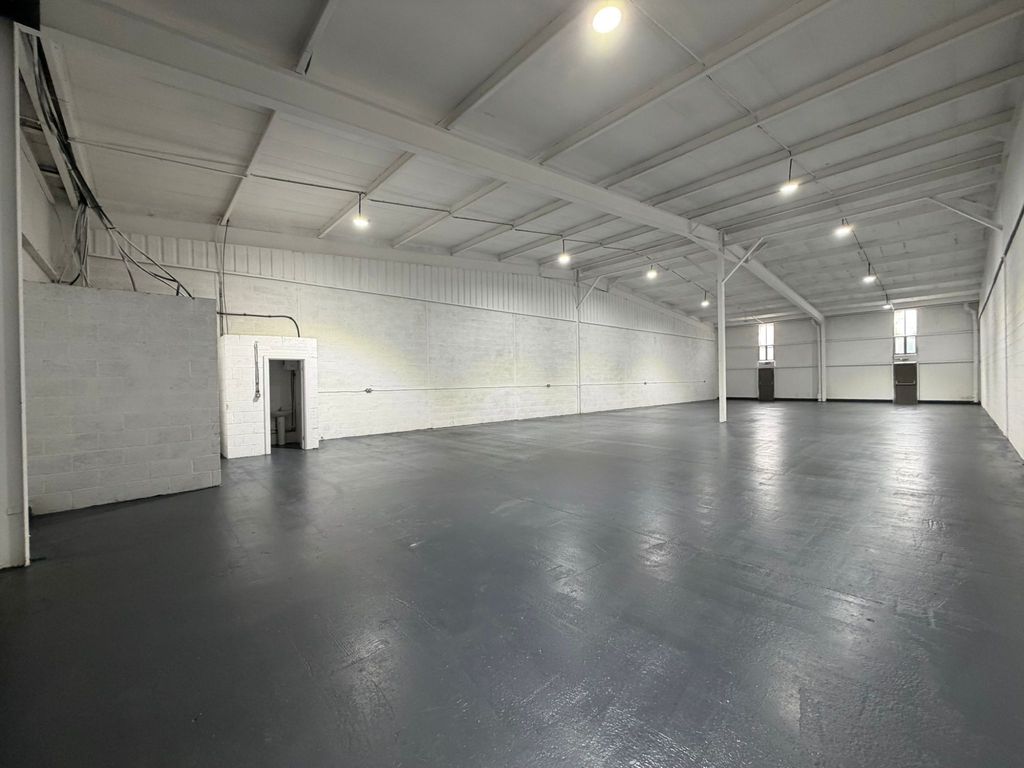 Property photo 3 of 4