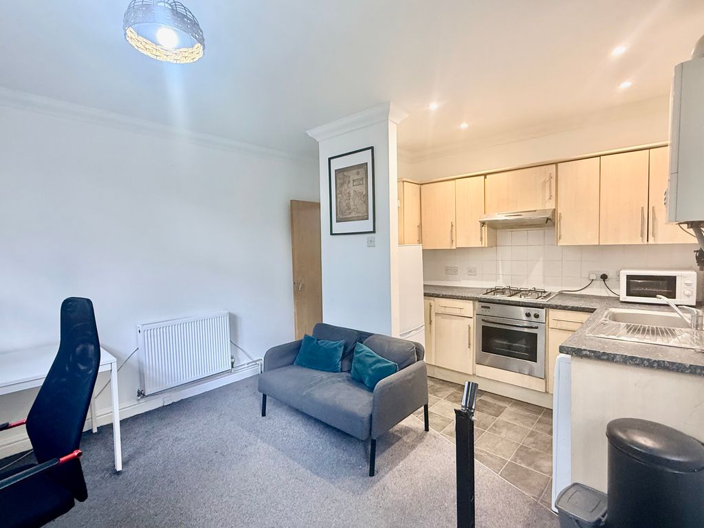 Property photo 2 of 6 Image