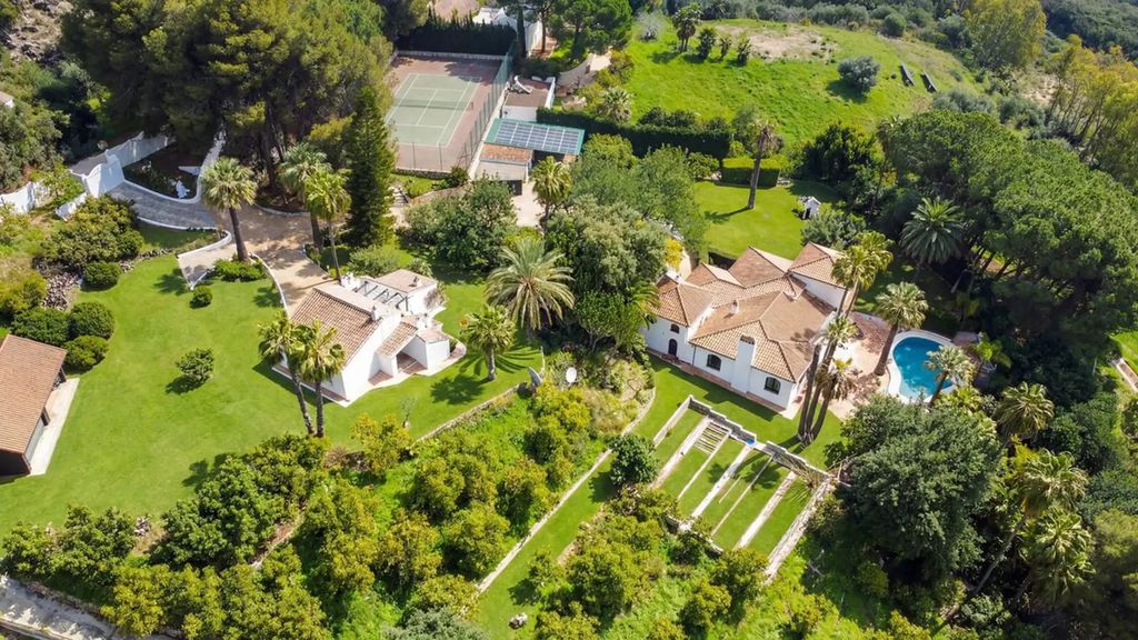 Property photo 1 of 50