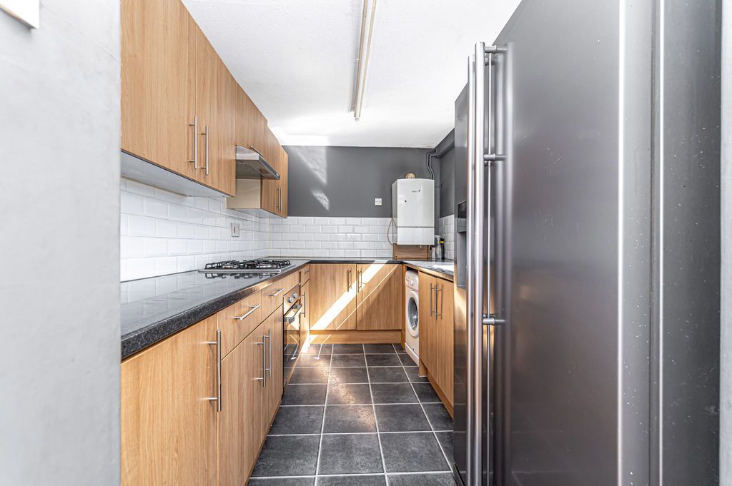 Property photo 2 of 17 Kitchen